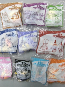 ฟิคเกอร์ Minions ครบชุด 10 ตัว (แม็คไทย)