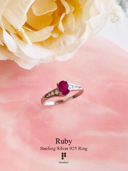 LUCIA:แหวนทับทิมสยาม ขนาบเพชรสวิส CZ