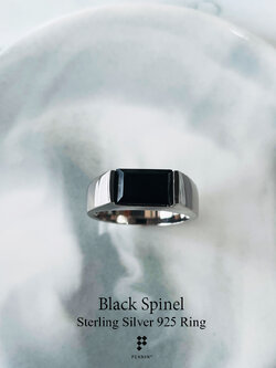 แหวนพลอยแท้ผู้ชาย นิลแท้ กาญจนบุรี สี่เหลี่ยมผืนผ้า 10x7mm ทรงปลอกมีด เรียบเท่ เงินแท้ 925 ชุบทองขาว ดึงดูดโชคลาภ ปกป้องคุ้มครอง 60