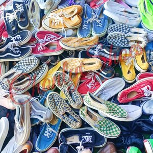 รองเท้าคอนเวิร์สแวนมือสอง 120 บาท